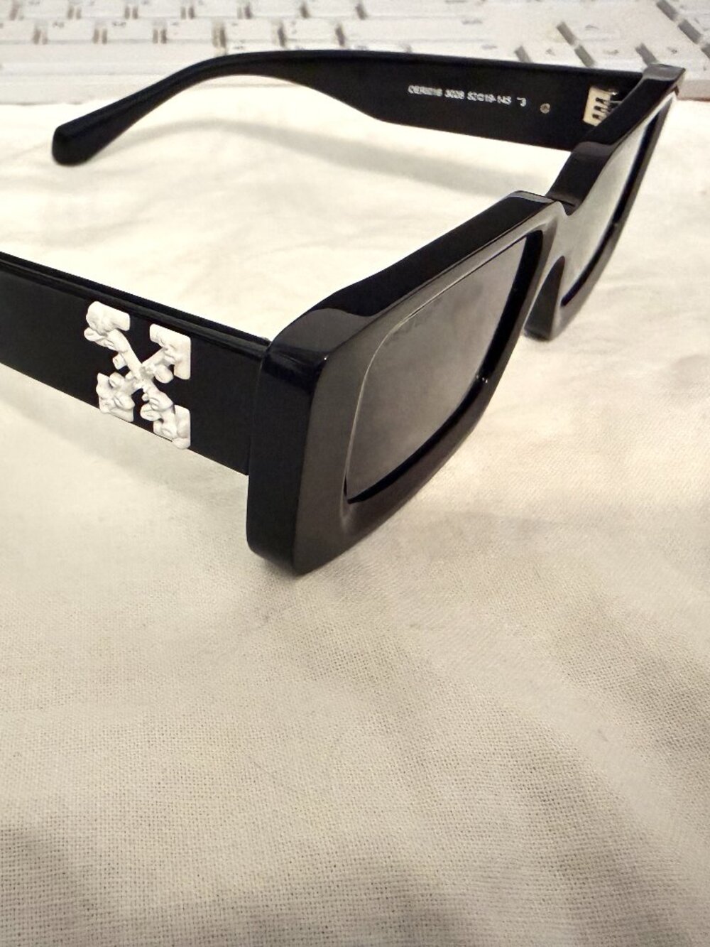 $895 Authentic OFF-WHITE Made in ITALY Unisex Black Sunglasses Full Set